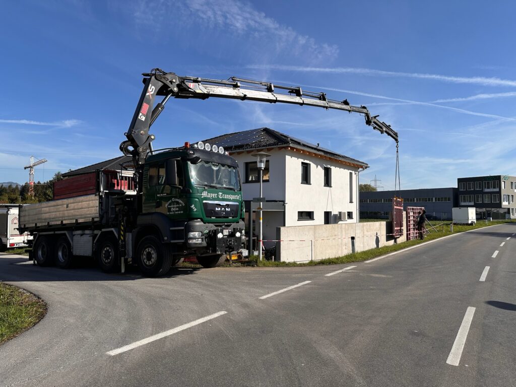 mobiler kran für gartenmauer