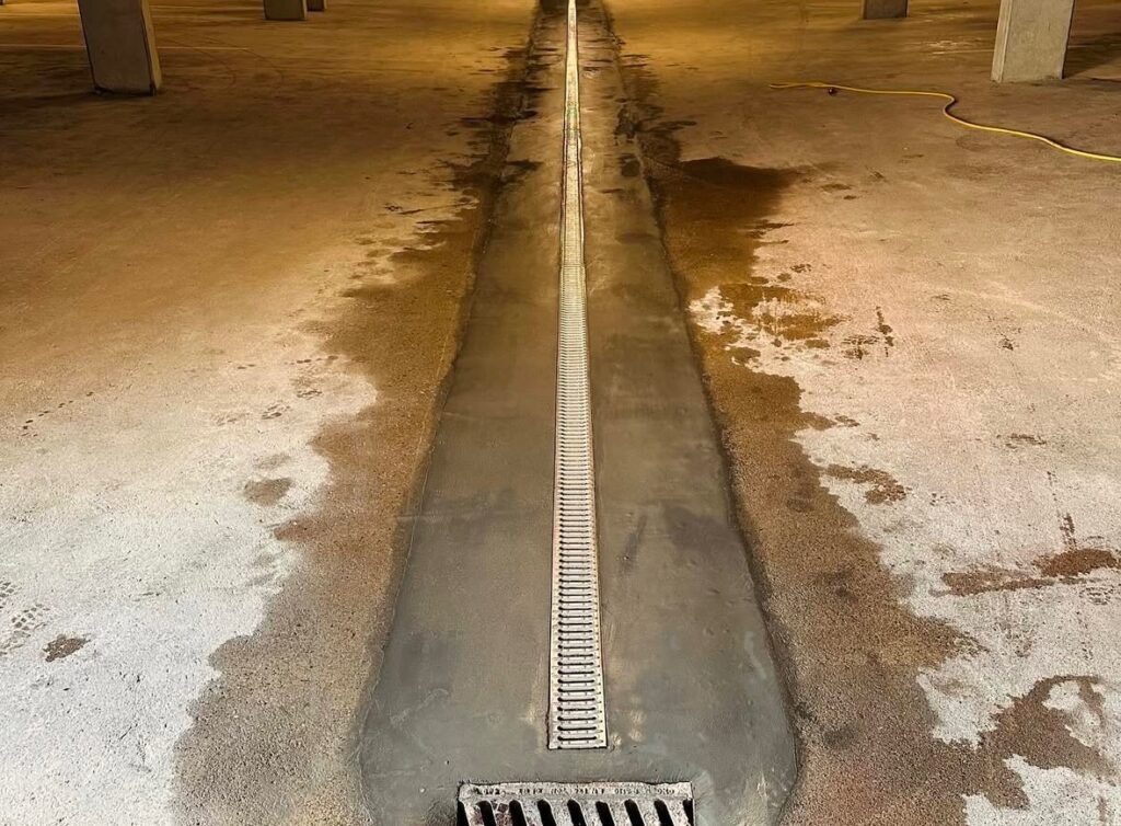 Sanierung Abwasserrinne Tiefgarage - nachher